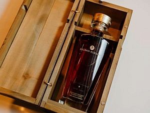 THE 150TH ANNIVERSARY BROWN-FORMAN DECANTER